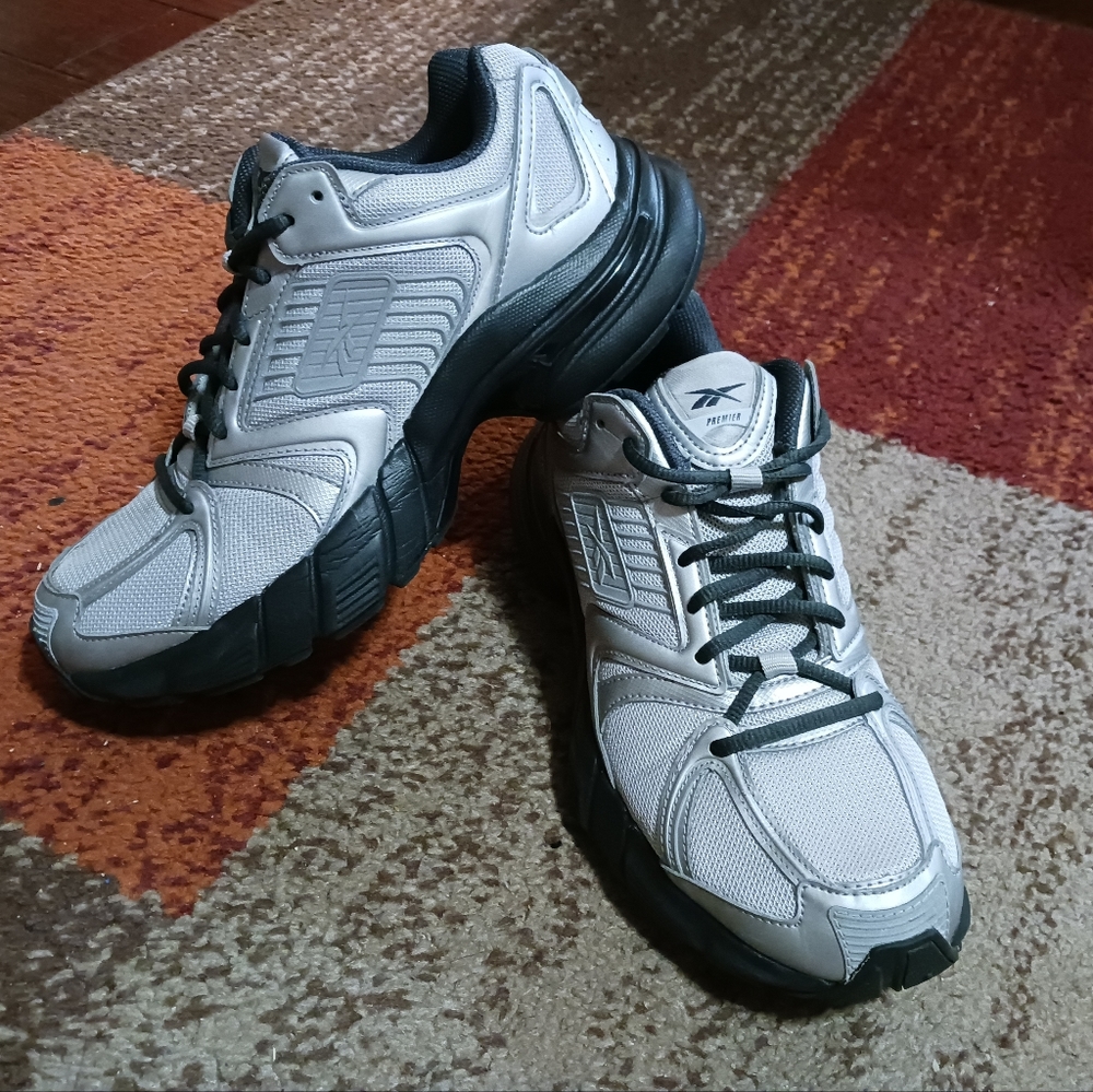 Reebok Gray Black Athletic Shoes Men’s 7.5 Training Running Sneakers (Exc-Cond)